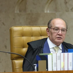 Decisão do ministro do Supremo interrompe análise no plenário virtual, onde não há discussão, e passa para o presencial