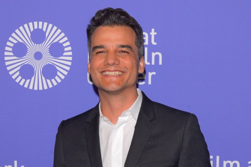 O mapa astral de Wagner Moura revela um período favorável a reconhecimento, protagonismo e consolidação de sua trajetória no cenário internacional (Imagem: Ron Adar | Shutterstock)