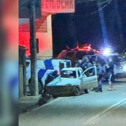 Antes de conseguir fugir, com ele foram encontrados um papelote de cocaína e R$ 530 em dinheiro