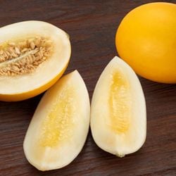 Rico em água, vitaminas, minerais e antioxidantes, ele contribui para diversas funções do organismo
