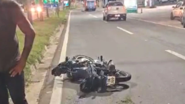 Segundo a PRF, motorista de HB20 avançou o sinal no momento em que ele mudava do amarelo para o vermelho
