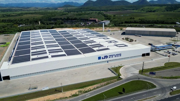 A unidade, um investimento de R$ 330 milhões, ainda não foi inaugurada, mas já está operando com 35% de sua capacidade