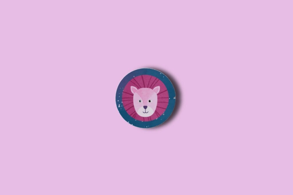 Leão contará com confiança e magnetismo em alta, abrindo portas para reconhecimento e destaque no trabalho (Imagem: Platon Anton | Shutterstock)