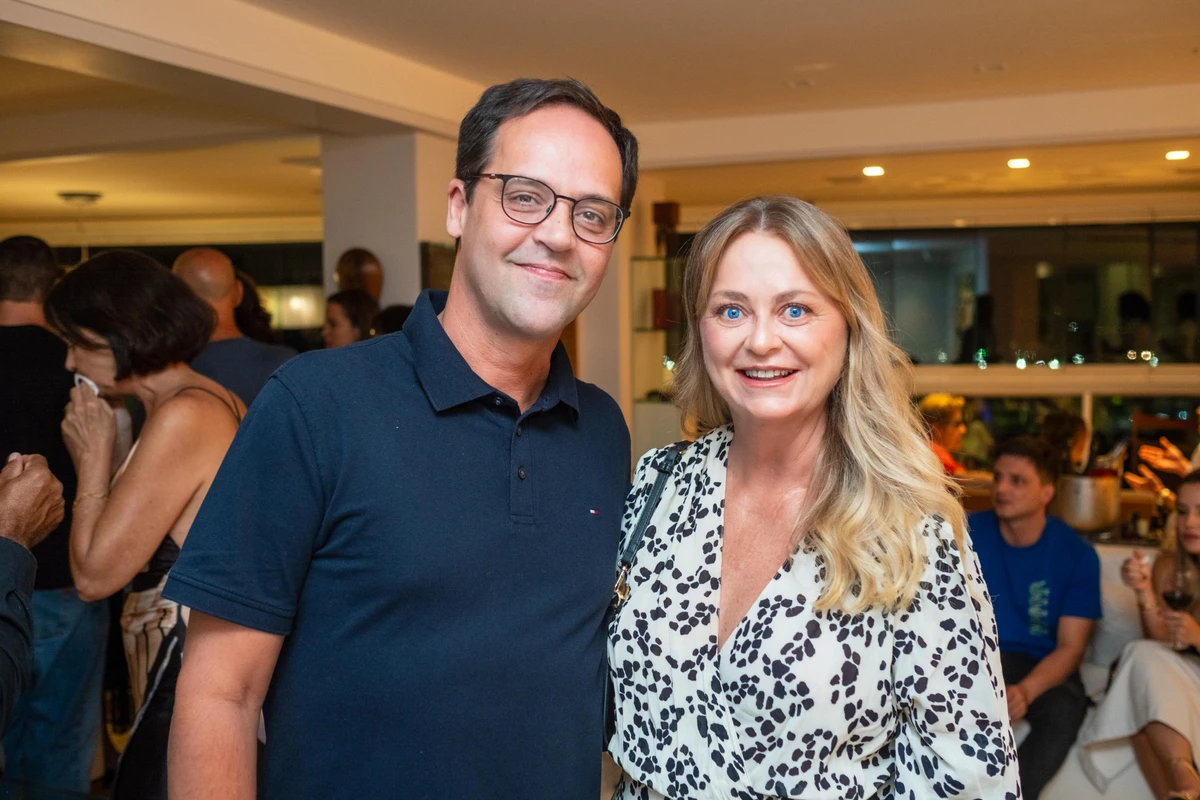 Guilherme Pires e Sinthia Ferrari