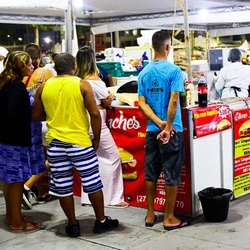 Interessados podem se candidatar até o próximo domingo (22) para concorrer a 82 vagas para a venda de alimentos durante o evento religioso