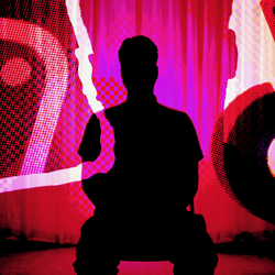 Empresas permitiram mais conteúdo nocivo nos feeds dos usuários, mesmo sabendo que seus algoritmos funcionavam com base na indignação, ouviu a BBC