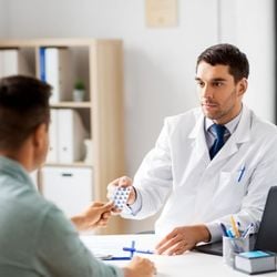 O uso de doxiciclina é feito como profilaxia pós-exposição para prevenir infecções sexualmente transmissíveis bacterianas