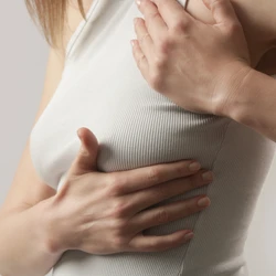 De maneira geral, as medidas que podem evitar o câncer consistem em ter uma alimentação saudável, praticar atividade física, controlar o peso, não fumar e ingerir bebida alcoólica com moderação