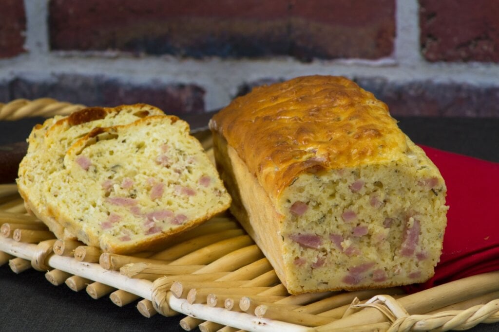 Pão de presunto e queijo de liquidificador (Imagem: page frederique | Shutterstock)
