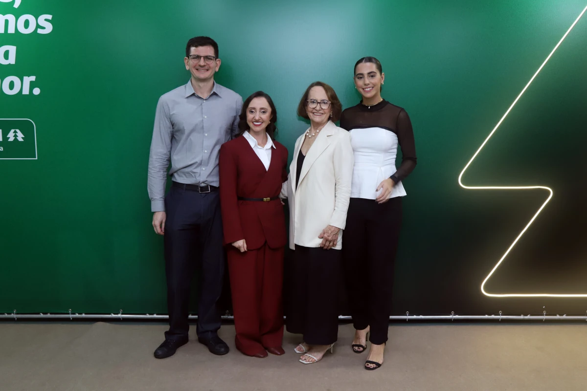 Eduardo Cortez, Luiza Alochio, Sônia Mara Alochio e Rafaela Alochio
