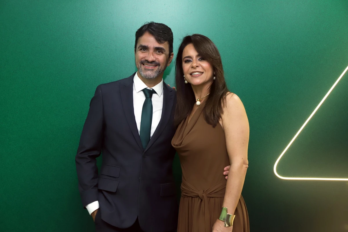 Marcelo Rodrigues Crespo e esposa