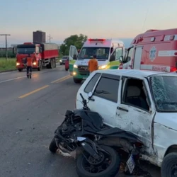 Vítimas foram arremessadas com o impacto; rodovia chegou a ser interditada no distrito de Bebedouro, sentido Sooretama