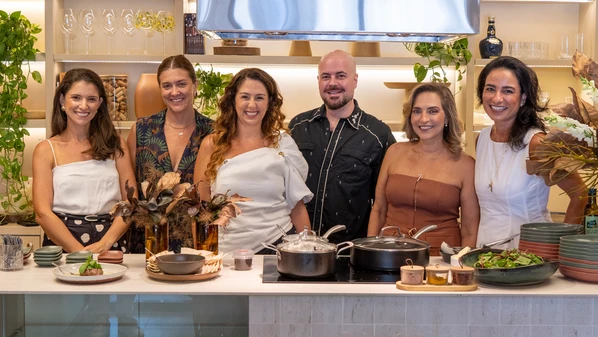 Os RPs Marianne Assbu e Dudu Altoé receberam amigos e parceiros nesta terça-feira (17), na Consuelo House, no Barro Vermelho