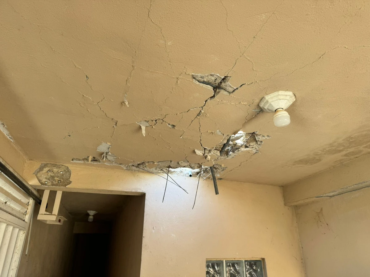 Detonação causa danos em casas em Jaciguá, Vargem Alta por Gustavo Ribeiro 