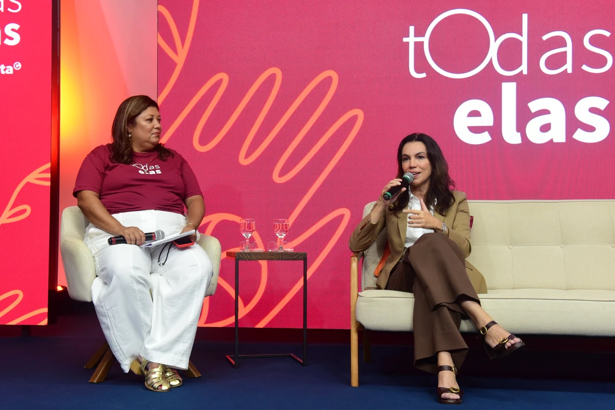 A jornalista e apresentadora Ana Paula Araujo durante o evento Todas Elas na Rede Gazeta por Carlos Alberto Silva