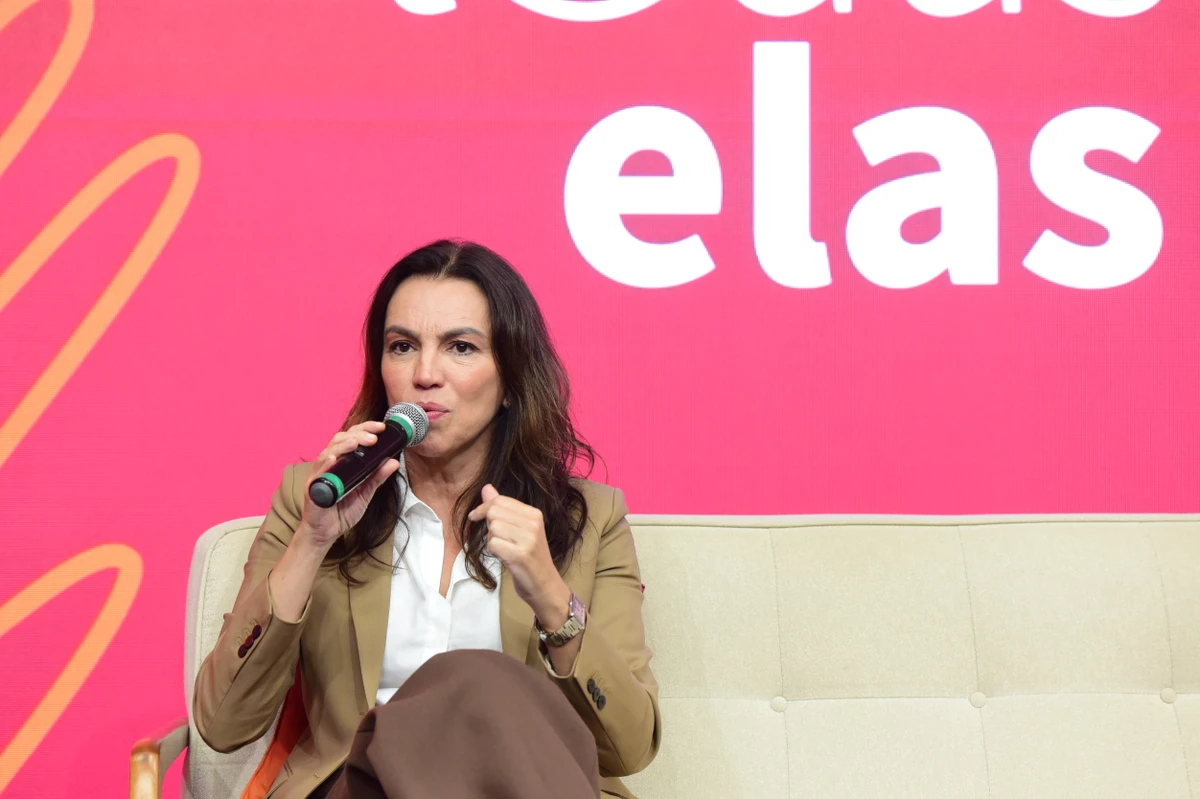 A jornalista e apresentadora Ana Paula Araujo durante o evento Todas Elas na Rede Gazeta por Carlos Alberto Silva
