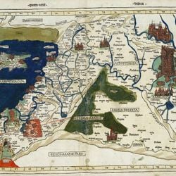 Guerras na antiguidade já tinham organização tática, com linhas de soldados montadas em fileiras, uma atrás da outra.