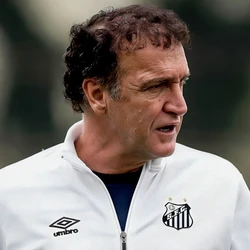 Demissão ocorreu após a derrota por 2 a 1 para o Internacional