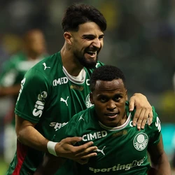 Colombiano Arias, ex-Fluminense, marcou o seu primeiro gol com a camisa do Alviverde