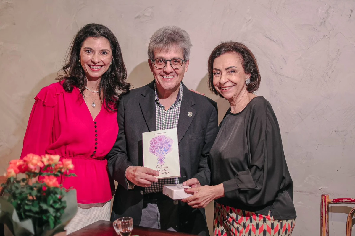 A promotora de Justiça Maria Clara Mendonça Perim, o conselheiro do TCE-ES Sérgio Aboudib e a autora Clarita Carvalho de Mendonça