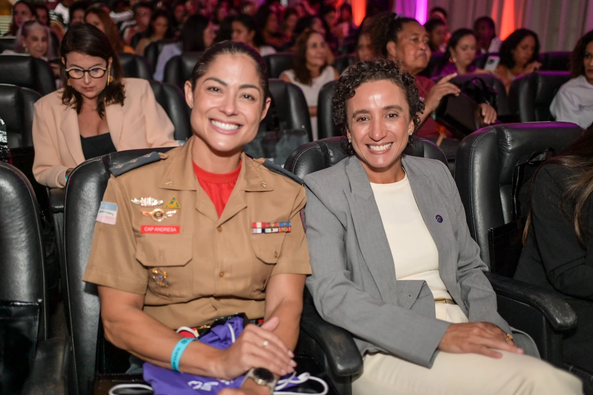 Capitã Andressa e Érica Neves