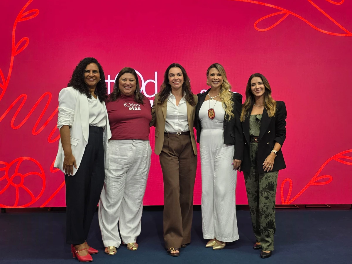 Jacqueline Moraes, Elaine Silva, Ana Paula Araújo, Claudia Dematté, Alline Zanoni 