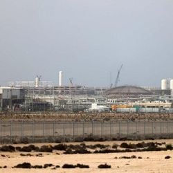 O Irã e o Catar compartilham o maior campo de gás do planeta, em pleno Golfo Pérsico. Mas sua extração ficou suspensa em meio à guerra, aos ataques e às ameaças de destruição total das instalações de extração.