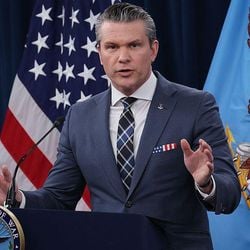 Apesar de Trump ter dito há poucos dias que as operações no Irã estavam 'praticamente concluídas', seu Departamento de Guerra agora pede mais dinheiro.