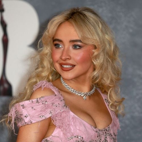 Imagem - Do pop ao rap: beleza de Sabrina Carpenter e Doechii inspira produções para o Lollapalooza