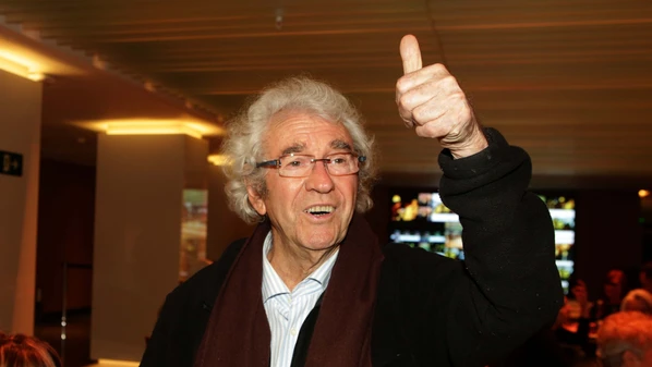 Artistas e apresentadores de TV publicaram homenagens nas redes sociais para o ator, que morreu aos 91 anos neste sábado (21)