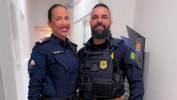 Dayse Barbosa Mattos chegou a trocar o cadeado da casa dela um dia antes de ser assassinada. Pai da vítima relata que o relacionamento da filha com o policial era conturbado