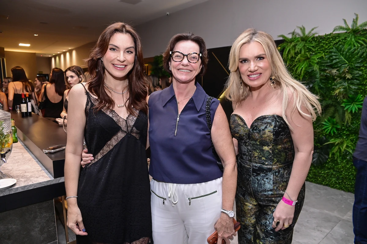 Débora Veronez, Eulália Chieppe e Brisa Clem