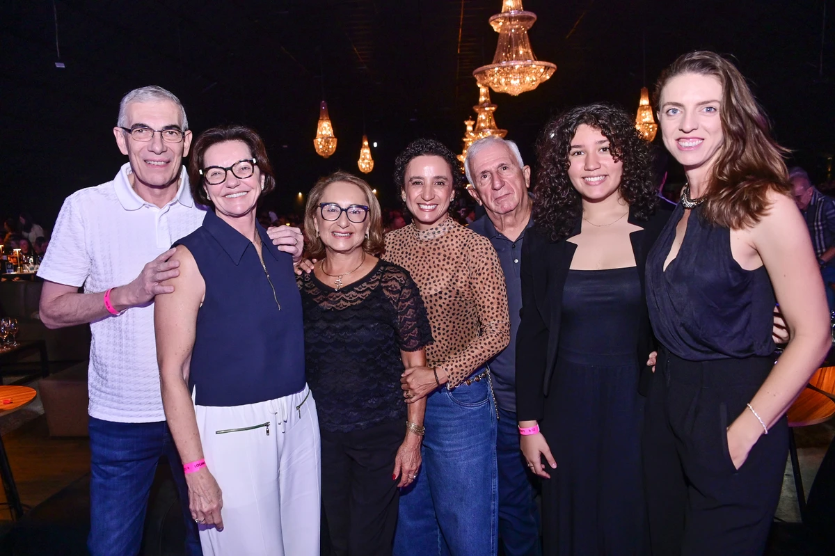 Décio e Eulália Chieppe, Nazaré Neves, Erica Neves, Walter Siquara, Luisa Neves,  Renata Erler