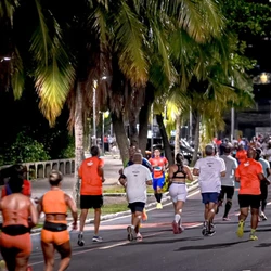 Bloqueios começam a partir das 19h e afetam vias importantes da Capital durante a Vitória Night Run