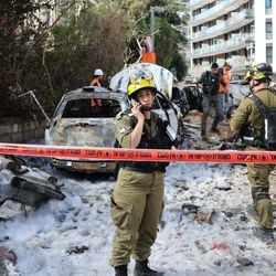 Presidente americano, Donald Trump, disse que o Irã quer 'muito fazer um acordo'. Irã confirma ter recebido 'pontos' dos EUA, mas diz que negociação é 'fake news'.