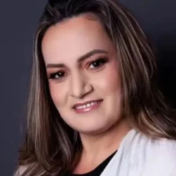 Maria Helena de Souza, 50, estava visitando o pai, um idoso de 66 anos que está acamado, quando discutiu com a madrasta e acabou sendo atingida