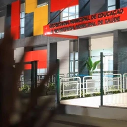 Cinco estudantes do 6° ano relataram a situação à direção da escola na sexta-feira (20); educador lecionava a disciplina de Ciências Humanas e atuava como substituto na instituição