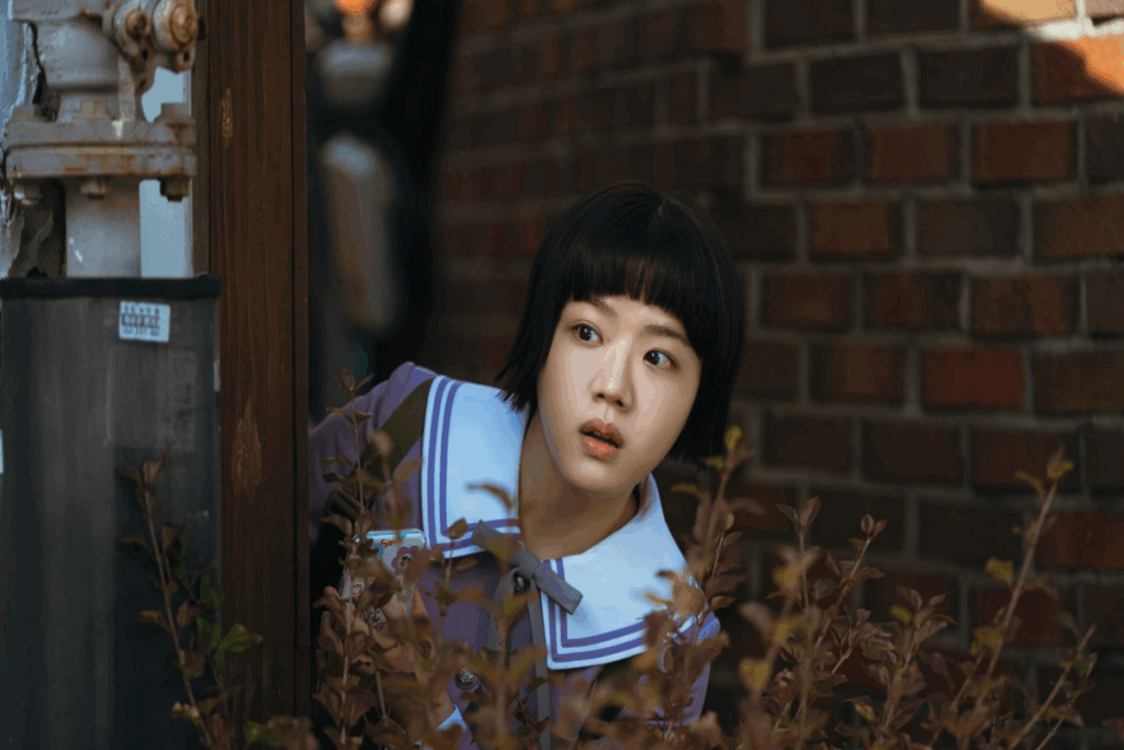 Em “Absolute Value of Romance”, uma estudante vê suas histórias ganharem vida ao se envolver em situações inspiradas por sua própria imaginação (Imagem: Reprodução digital | COUPANG TV)