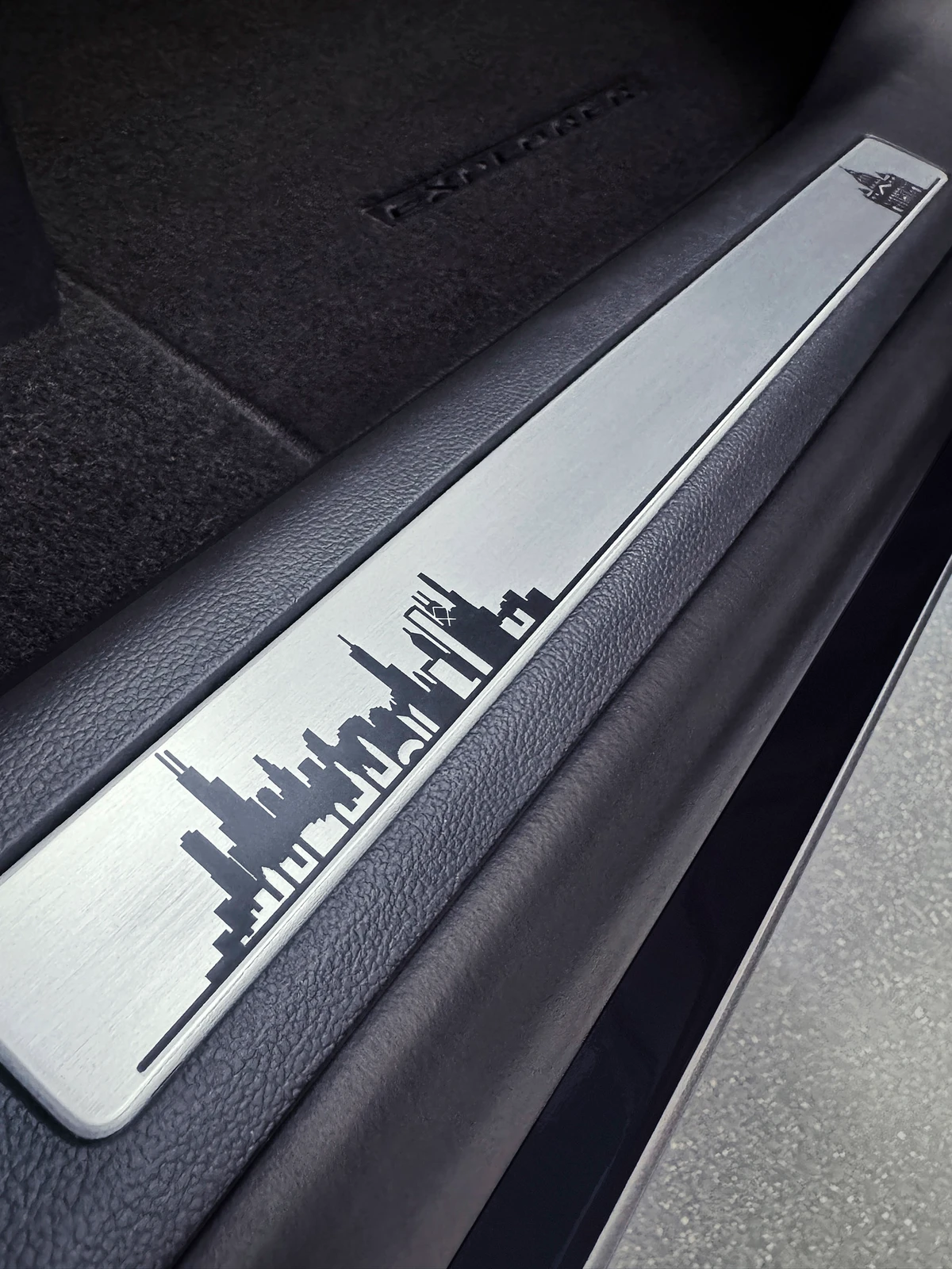 Veja como ficou o novo Ford Explorer do papa Leão XIV por Ford/Divulgação