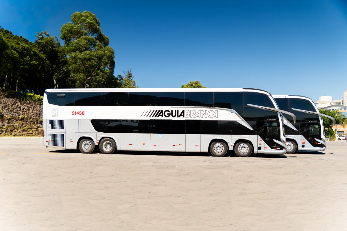 Ônibus retrô, em comemoração aos 80 anos de uma viação capixaba por Divulgação/Águia Branca