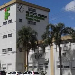 Um aluno e 29 alunas tiveram a imagem indevidamente utilizada numa espécie de classificação ofensiva feita pelos autores; material circulou nas redes sociais e aplicativos de mensagem no último fim de semana