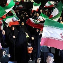 A Casa Branca insiste que o presidente está ditando os rumos dos acontecimentos, mas até mesmo alguns republicanos estão frustrados com as mensagens contraditórias sobre os objetivos de guerra.