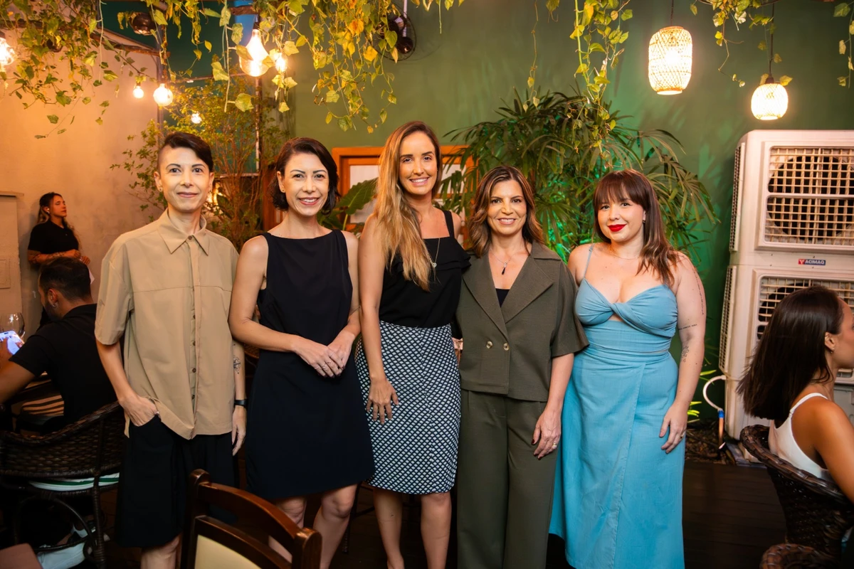 Érica Semião, recebeu as influenciadoras, Mariza e Karina Cordovil de Souza, Arine Duarte e Aline Dias 