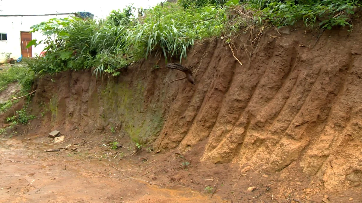 Imagens mostram encostas do bairro Jaburuna, em Vila Velha, após chuvas em 2023 por Ronaldo Rodrigues 