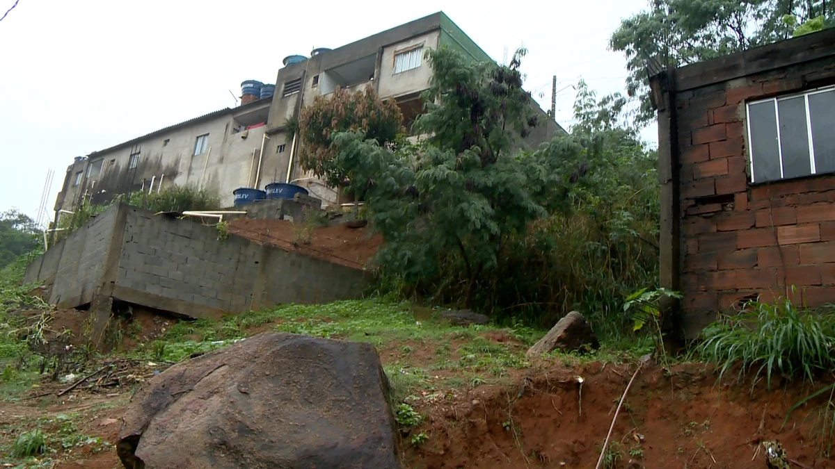 Imagens mostram encostas do bairro Jaburuna, em Vila Velha, após chuvas em 2023 por Ronaldo Rodrigues 
