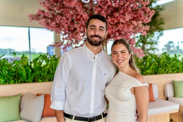 Luiz Felipe e Roberta Laranja