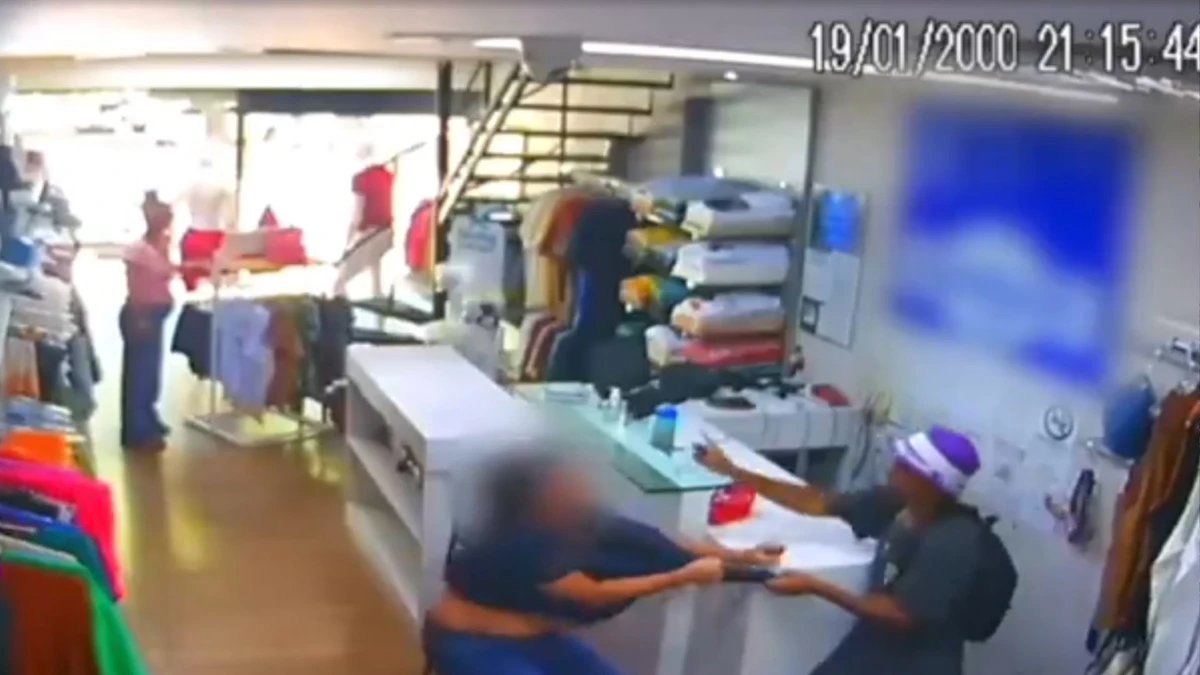 vendedora é agredida com mata-leão por criminoso