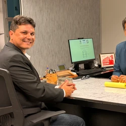 Kim Barbosa assume cadeira de Tyago Hoffmann, que vai deixar a secretaria para disputar uma vaga de deputado federal nas eleições deste ano