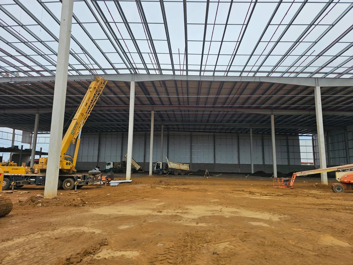 Obras do novo armazém da Clima Rio, na Serra