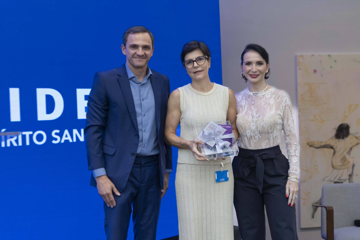 Thiago Santos, Brunella Faustini Baglioli e Ana Paula França